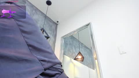 Tracy Wright online show from March 5, 9:35 pm