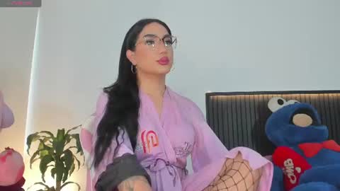 Juliana Giiraldo  online show from July 23, 9:23 pm