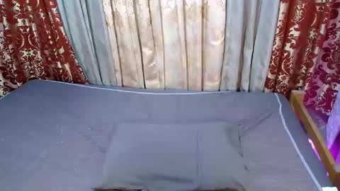 Gigi online show from March 5, 6:39 pm