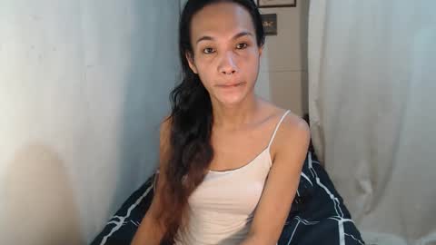 Amor  THUMBS-UP ME online show from February 24, 4:32 pm