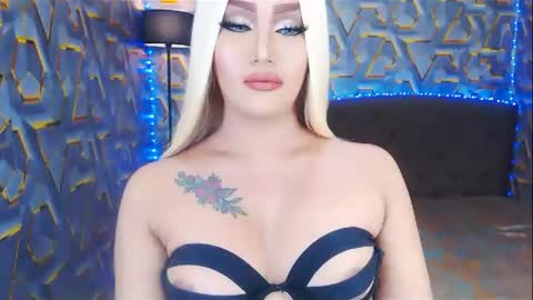 Snapshot of transplayfullolivia chatting on January 26, 3:59 am KYLIE BELLA  TS online show from January 26, 3:59 am