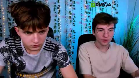 Travis online show from October 12, 7:16 pm