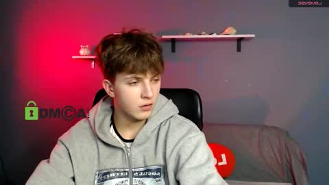 Travis online show from November 28, 8:16 pm