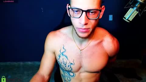 TRAVIS. online show from September 16, 9:01 am