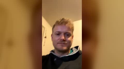 Travis online show from April 23, 8:11 am