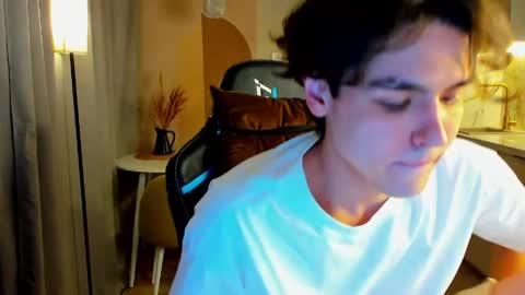 travisrivas online show from March 26, 3:01 am