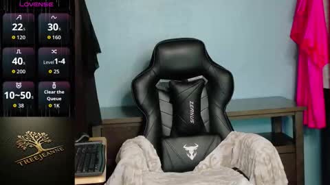 TreeJeanne online show from March 18, 6:19 am