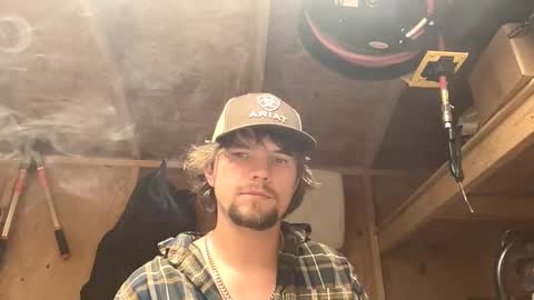 treeman817 online show from April 7, 4:31 pm