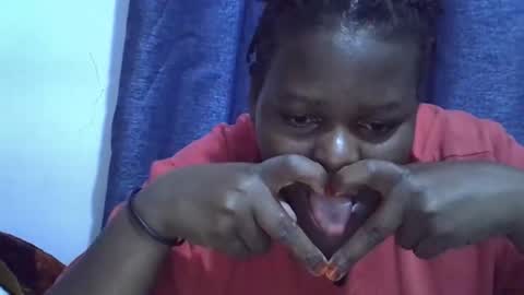 trendybootie online show from April 12, 10:30 am