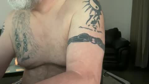 trickyrich69 online show from January 17, 1:04 am