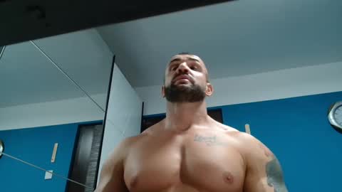 Snapshot of tridentmuscles chatting on December 28, 11:05 pm tridentmuscles online show from December 28, 11:05 pm