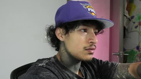 - trieone online show from April 11, 2:32 pm