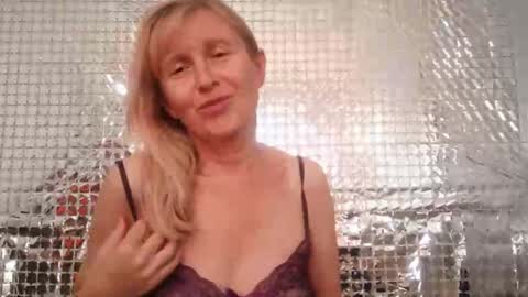 TrinaAdair online show from January 14, 1:30 pm