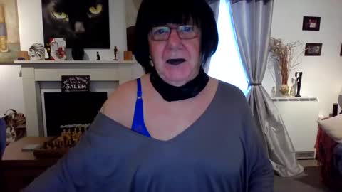 trinity1011 online show from December 1, 9:29 am