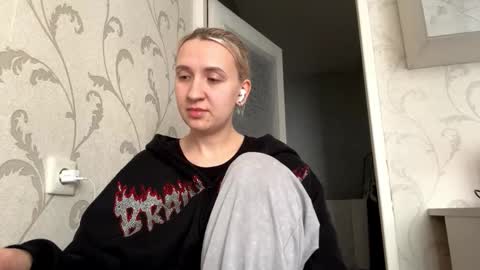 Camilla online show from October 30, 7:31 am