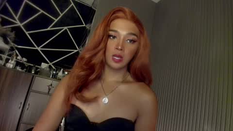 Ms Ella online show from December 29, 12:45 pm