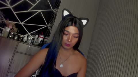 Ms Ella online show from February 19, 5:27 pm