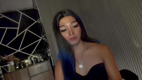 Ms Ella online show from March 8, 12:20 pm