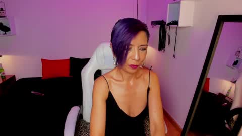 trinityy__ online show from July 1, 8:17 pm
