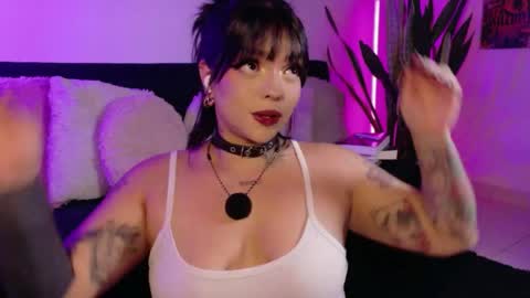 Val martinez  online show from May 14, 12:53 am