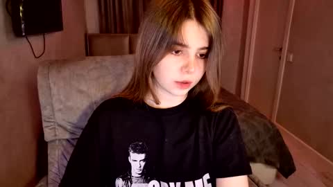 tripleprinces online show from October 19, 4:33 pm