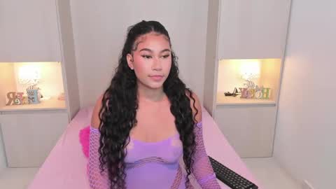 Snapshot of trishamoon chatting on October 1, 4:22 am TRISHA online show from October 1, 4:22 am