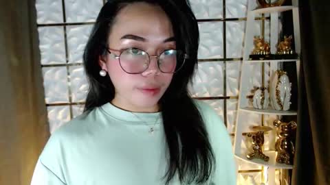 trixie_foxslut online show from March 28, 1:23 pm