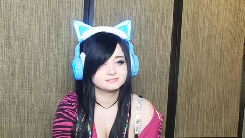 trixiedoescamcam online show from December 4, 12:46 am