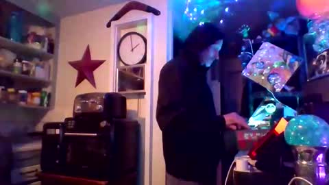 troystack41 online show from December 14, 10:16 pm