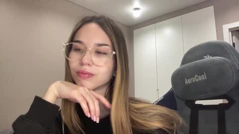 tryme_muse online show from December 3, 5:02 pm