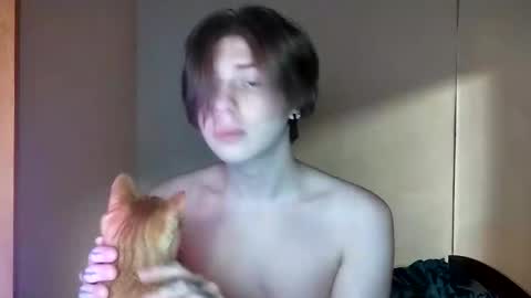 Emilum online show from February 15, 10:31 pm