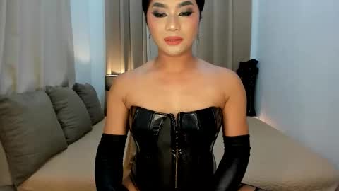 YOUR MISTRESS online show from March 30, 6:46 am