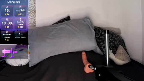 Jade Snail online show from February 9, 11:36 pm