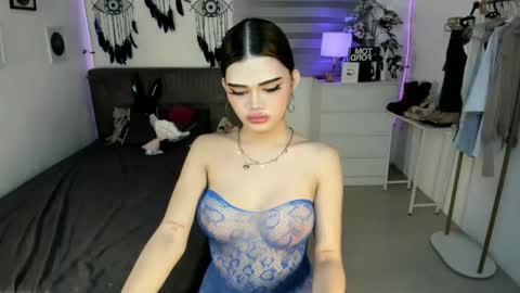 tstoni_talks online show from June 7, 4:01 pm