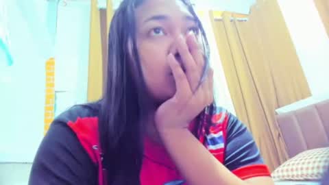 Karen Oquio online show from October 16, 11:10 am