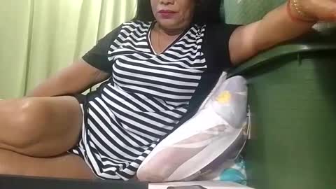 Mae online show from October 29, 10:43 pm