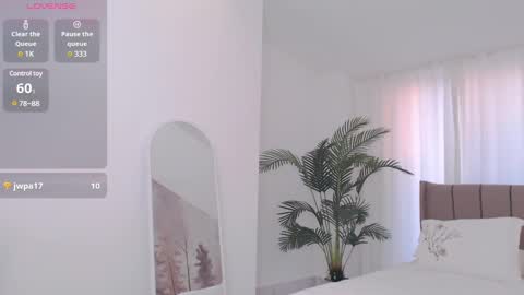 TumiLio online show from March 11, 3:45 pm