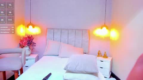 tutu_milf online show from September 11, 7:15 pm