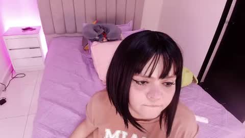 Twiggy online show from July 19, 3:31 am