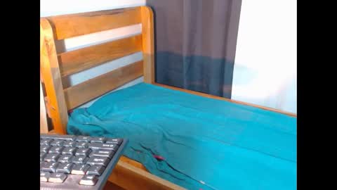 twink_cristian27 online show from November 25, 6:56 am