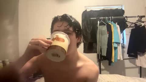twinkboyboi69 online show from May 24, 11:17 am