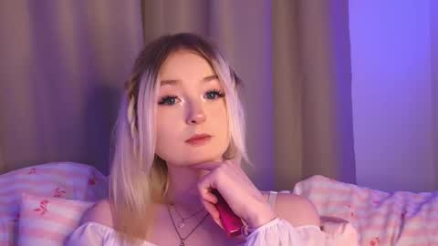 twinklefluff online show from February 12, 4:21 pm