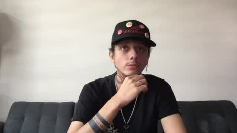 Derrick online show from May 6, 6:14 pm