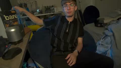 Snapshot of twinktools chatting on October 2, 2:49 pm shytwink online show from October 2, 2:49 pm