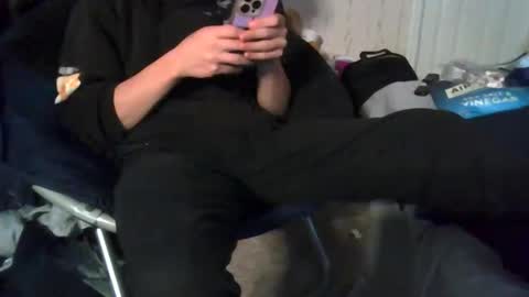 Snapshot of twinktools chatting on October 31, 8:09 pm shytwink online show from October 31, 8:09 pm