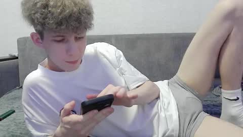 TwiShadow online show from February 28, 4:22 pm