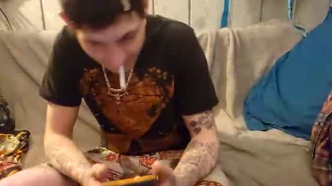 TwistedBlizzy online show from December 17, 6:53 pm