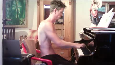 TobeBritta online show from September 21, 8:02 pm