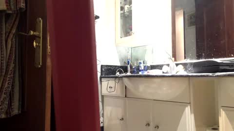 txatehard online show from February 1, 7:13 pm