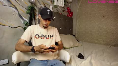 tyl3r_coop3r online show from September 17, 2:37 am